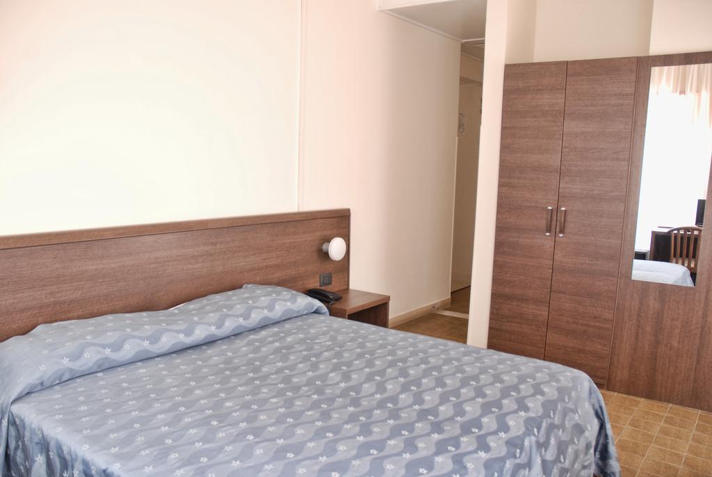 Hotel Scacciapensieri Nettuno Buitenkant foto