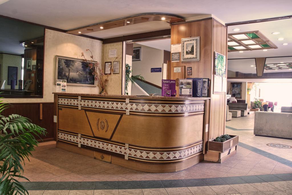 Hotel Scacciapensieri Nettuno Buitenkant foto