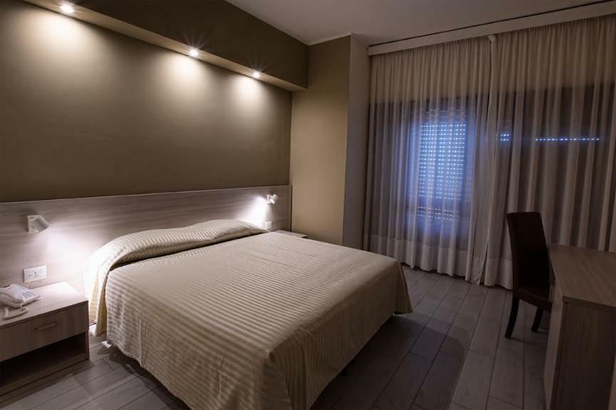 Hotel Scacciapensieri Nettuno Buitenkant foto