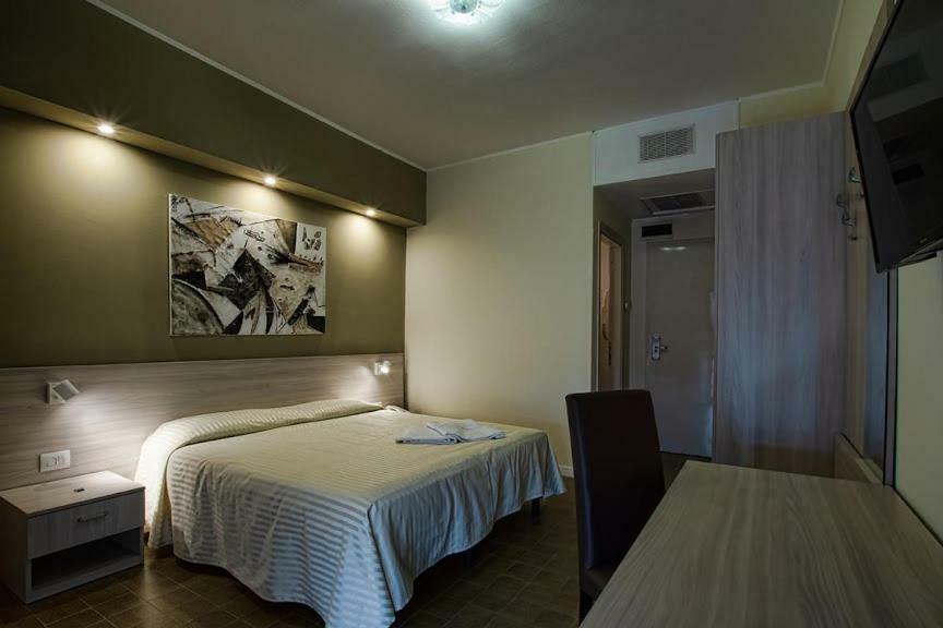 Hotel Scacciapensieri Nettuno Buitenkant foto