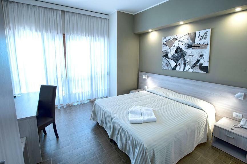 Hotel Scacciapensieri Nettuno Buitenkant foto