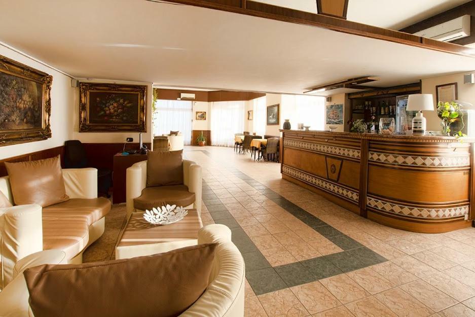 Hotel Scacciapensieri Nettuno Buitenkant foto