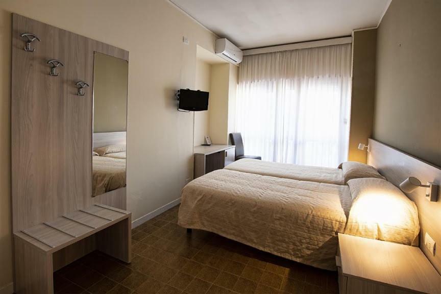 Hotel Scacciapensieri Nettuno Buitenkant foto